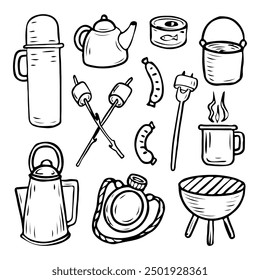 Set Camping-Utensilien zum Kochen von handgezeichneten Doodle. Picknick in der Natur. Gegrillte Würste, Marshmallows, Topf, Wasserkocher, Thermoskanne mit heißem Getränk, Flasche Wasser, Dosenfutter. Vektorgrafik mit Linien.