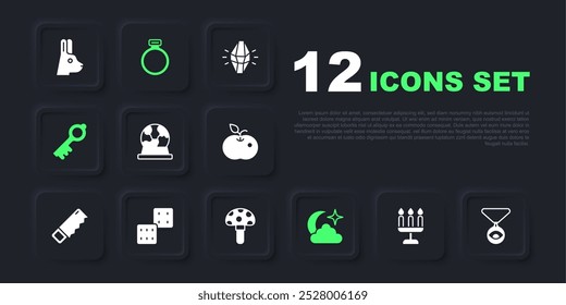 Conjunto candelabro, medallón en cadena con ojo, bola mágica, estrellas de la luna, llave mágica vieja, dados de juego, anillo de piedra e icono de seta de psilocibina. Vector