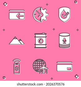 Ajusta el valor de caja, reloj y equipo, impermeable, montañas, aceite de barril y icono auxiliar de voz. Vector