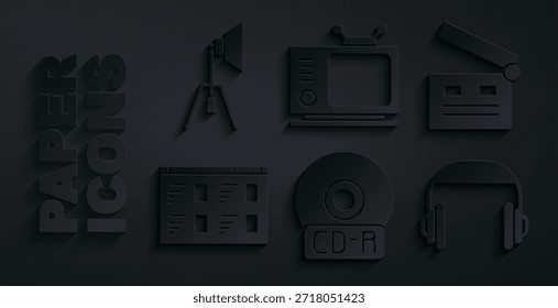 Video Set CD o DVD disco, película clapper, juego en línea, auriculares, TV retro y el icono de foco. Vector