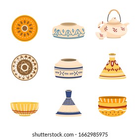 Conjunto de platos de cerámica, maceta de té, jarra, cuenco, jarrón con adorno. Cerámica decorativa. Aislado en blanco.  Dibujo vectorial plano.