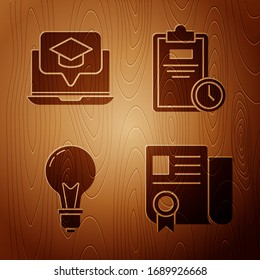 Zertifikatsvorlage festlegen, Graduationsmütze auf Bildschirm-Laptop, Glühbirne mit Konzept der Idee und Prüfungsbogen mit Uhr auf Holzhintergrund. Vektorillustration