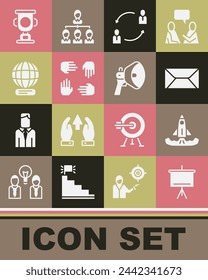 Conjunto de pizarra, cohete, sobre, recursos humanos, base del equipo del proyecto, mundial, copa de premio e icono de megáfono. Vector