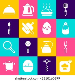 Kochmütze, Barbecue Gabel, Salz, Schüssel mit heißer Suppe, Schneidebrett und Messer, Teaspoon, Bedeckt mit Tray-Food und Broken Ei-Ikone. Vektorgrafik