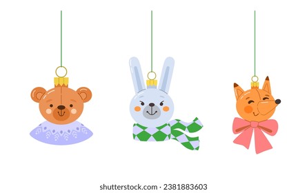 Conjunto de decoraciones de árboles de Navidad en cintas en forma de cabezas de lindos animales del bosque con cara, ojos, sonrisa. Ilustración vectorial del pequeño oso de peluche en suéter, liebre en bufanda, zorro con arco.