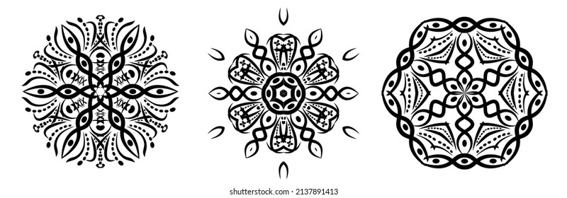 conjunto de ornamentos geométricos circulares sobre fondo blanco. Mandalas redondeadas de plantilla para imprimir en tela.