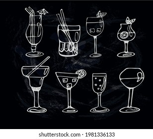 Set of classic and tropical cocktails, drinks. Isolated wine glasses and wine glasses in sketch style. Hand drawing. Vector icons.