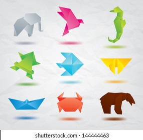 Set of color origami animals elephant, bird, sea horse, fish, butterfly, bear, crab, fish