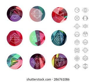 Conjunto de círculos de cristal geométrico de color en estilo de polígono con formas geométricas. Fondo retro geométrico hipster y logotipos, logos.