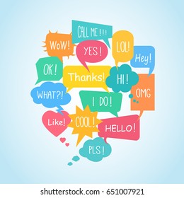 Conjunto de coloridas burbujas de habla y nubes de pensamiento. Se puede utilizar para indicar comunicación, diálogo, para infografías. Ilustración del vector