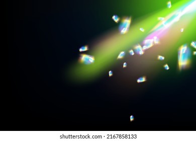 Un conjunto de lentes vectoriales coloridas, luz arco iris de cristal y efectos transparentes de la bengala.Superposición para fondos.Concepto de prisma triangular.