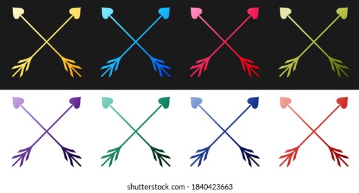 Establece el corazón de flecha cruzada cupido, el icono del elemento de tarjetas de San Valentín aislado en fondo blanco y negro. Vector.