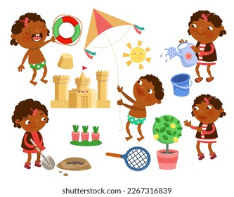 Conjunto de lindos niños afroamericanos en la playa, en el jardín. Iconos aislados de vectores sobre fondo blanco. Caricatura para diseño.