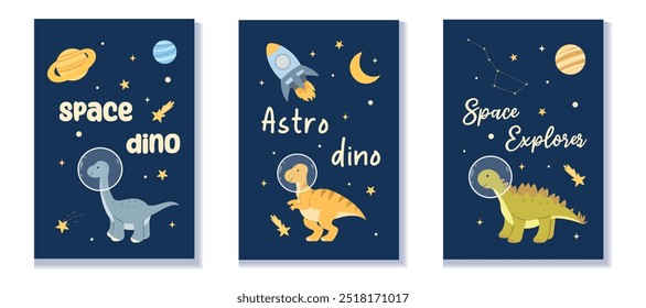 Conjunto de dinossauros bonitos no espaço. Cartões com dinos engraçados em traje de astronauta, estrelas, planetas, foguete e letras. Explorador de espaço, cosmonauta, aventuras espaciais arte gráfica. Vetor crianças ilustração.