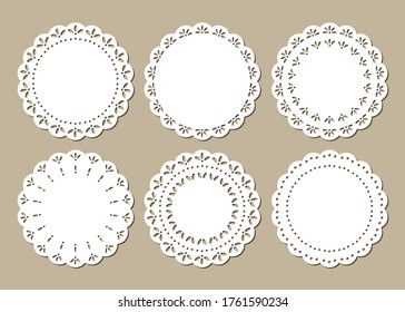 Set of Cute Lace Doilies, Vintage Place Mats, Paper Cut Out Design