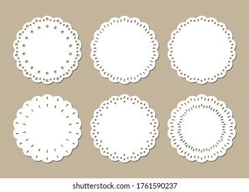 Set of Cute Lace Doilies, Vintage Place Mats, Paper Cut Out Design