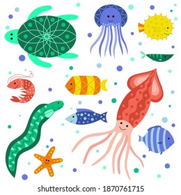 Está rodeada de hermosos animales de mar sonrientes: tortuga marina, camarones, medusas, calamares, pez estrella, anguilas morenas y varios peces. Fauna marina y oceánica aislada de fondo blanco. Ilustración vectorial de dibujos animados planos.