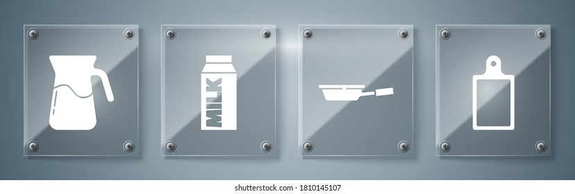 Set Cutting board, Frying pan, Paquete de papel para leche y Vidrio Jug con agua. Paneles de vidrio cuadrado. Vector