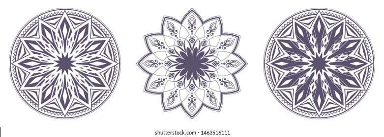 Set of decorative round frames for design with abstract floral pattern. Circle frame. Templates for printing postcards, invitations, books, for textiles, engraving, wooden furniture, forging. Vector