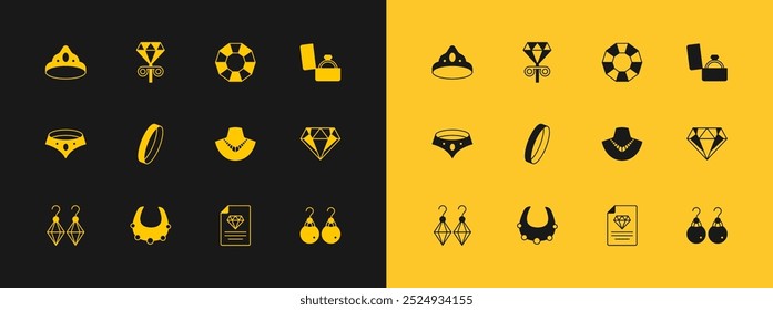 Anillo de compromiso de diamantes en caja, collar, maniquí, certificado del diamante, Boda, corona King y Stud aretes icono. Vector
