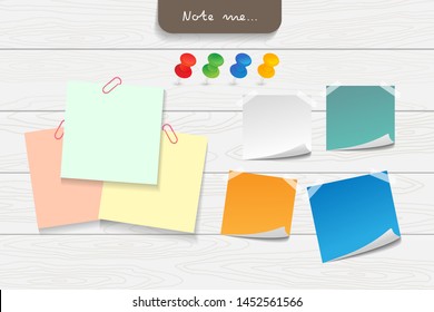 Set mit verschiedenen Farbnotizpapieren, Push-Pin, Papierclip und Elementen. Creative office note paper Design in EPS10 Vektorillustration Illustration.