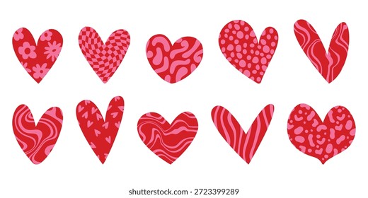 Conjunto de diferentes formas de coração texturizadas desenhadas à mão. Símbolo de amor de coração vermelho com vários padrões abstratos para o Dia dos Namorados. Ilustração de arte vetorial isolada sobre fundo branco