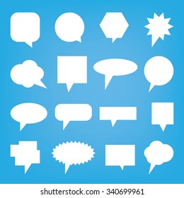 Un conjunto de diferentes diseños de burbujas de discursos en un fondo azul