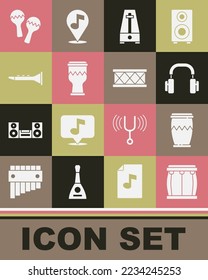 Set Drum, audífonos, Metronome con péndulo, Clarinet, Maracas e ícono. Vector