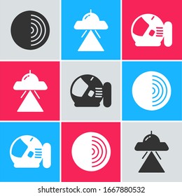 Stellen Sie die Erdstruktur, das UFO-Fliegerraumschiff und das Astronautenhelm-Symbol ein. Vektorillustration
