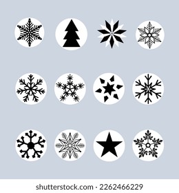 Conjunto de elegantes copos de nieve de diseño plano aislado en fondo azul. Elemento Decorativo Estacional. Ilustración vectorial