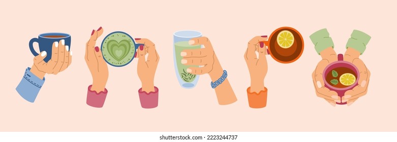 Juego de manos femeninas con tazas de té. Diferentes bebidas calientes, matcha, té negro y verde. Ilustración vectorial dibujada a mano aislada sobre fondo de color en estilo moderno de dibujos animados planos.