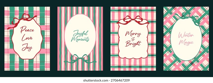 Conjunto de tarjetas de felicitación de Navidades caprichosas dibujadas a mano festivas con patrones de cuadros rosas y verdes, lazos de cinta y marcos. Diseño para papelería navideña, invitaciones, tarjetas imprimibles, etiquetas de regalo, carteles