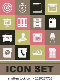 Establecer documento de archivo, silla de oficina, bloc de notas en espiral, lámpara de tabla, carpetas, tablero de cambios con diagrama, icono Deportes de destino y documentos de cajón. Vector