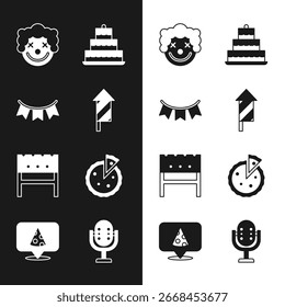 Set Feuerwerk Rakete, Karneval Girlande mit Fahnen, Clown Kopf, Kuchen brennende Kerzen, Grillbrazier, hausgemachte Kuchen, Mikrofon und Scheibe Pizza Symbol. Vektorgrafik