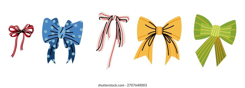 Ein Satz flacher, bunter, handgefertigter Schleifen und Bänder in Streifen und Tupfen. Doppelte, dreifache, flauschige Bögen von oben. Dünnes, breites Band. Perfekt zum Verpacken von Geschenken oder zum Dekorieren