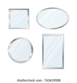 Conjunto de espejos planos aislados sobre fondo blanco