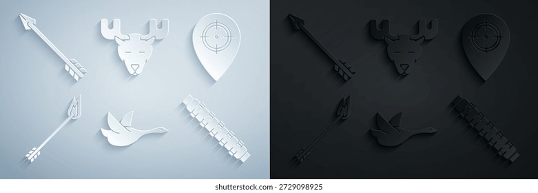 Conjunto Pato volador, lugar de caza, flecha de llama, cinturón de cartucho de caza con cartuchos, cuernos de cabeza de alce e icono Hipster. Vector
