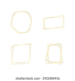 Conjunto de cuatro marcos geométricos poligonales dorados con efectos brillantes aislados en el fondo blanco. Fondo de arte deco brillante vacío. Ilustración vectorial.