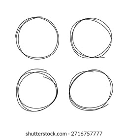 Conjunto de cuatro círculos de garabatos dibujados a mano en un estilo abstracto y minimalista. Las desordenadas Formas de línea redonda son perfectas para Diseños gráficos modernos, presentaciones y publicaciones en redes sociales. Ilustración vectorial