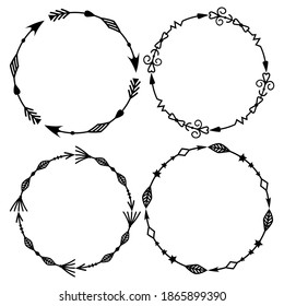 conjunto de cuatro marcos de flecha tribales aislados redondeados con un contorno de contorno negro, combinados en un solo contorno, ilustración vectorial.Diseño y decoración de tarjetas de felicitación, clipart, scrapb