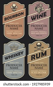 Conjunto de cuatro etiquetas vectoriales para diversas bebidas alcohólicas en los marcos figurados sobre un fondo negro. Etiquetas de bourbon, de vino, de whisky y de ron de estilo retro