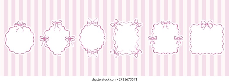 Conjunto de marcos con cinta rosa y lazos. Fronteras de coqueta dibujadas a mano. Elementos de diseño elegantes y románticos para tarjetas, invitaciones de boda. Ilustración de doodle de Vector sobre un fondo rosa desnudo.