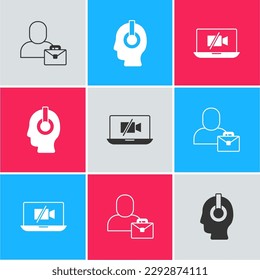 Setzen Sie Freelancer und Videokamera auf dem Laptop-Symbol aus. Vektorgrafik