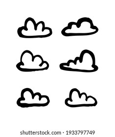 Conjunto de nubes divertidas en el estilo de arte en línea sobre fondo blanco. Cielo de dibujos animados realizados por mano. Trabajo creativo de pintura. Dibujo vectorial real