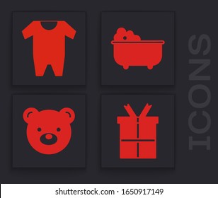 Set Gift box, ropa para bebé, bañera para bebés y un icono de juguete de peluche para oso Teddy. Vector