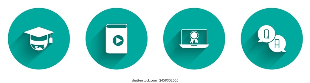 Setzen Sie die Abschlusskappe auf dem Globus, Hörbuch, Online-Bildung mit Diplom und Frage-und-Antwort-Symbol mit langem Schatten. Vektorgrafik