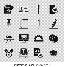 Establece el tapón de graduación, en burbuja de habla, Lápiz con borrador, lámpara de mesa, Pin de empuje, hoja de examen y lápiz e icono Marcador. Vector