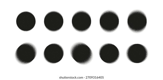 Conjunto de círculos punteados granulados con suave desvanecimiento de semitono y textura de ruido. Abstractas puntos redondos para sombrear, efectos retro, estilo de tatuaje, diseños de aerógrafo y superposiciones gráficas