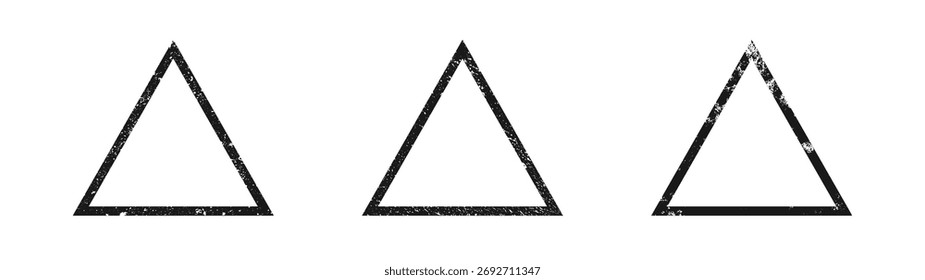 Set von Grunge-Rändern in Dreiecksform. Sammlung von drei dunklen strukturierten Rahmen mit leerem Raum auf weißem Hintergrund. Vektorgrafik