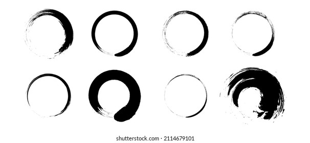 Conjunto de trazos de pincel de círculo grueso. Marcos redondos negros. Elementos para el diseño. Ilustración vectorial aislada en fondo blanco. EPS 10